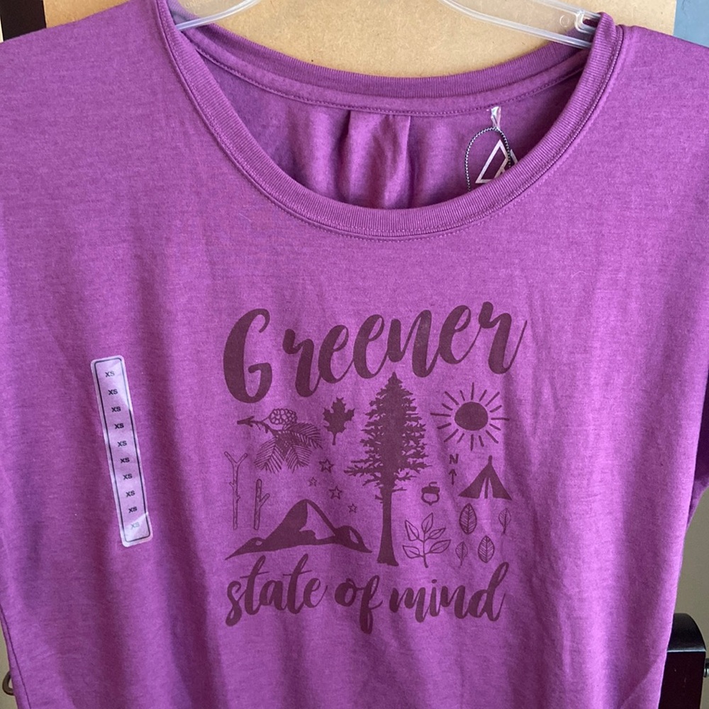 NWT XS Alpine Design purple graphic tshirt